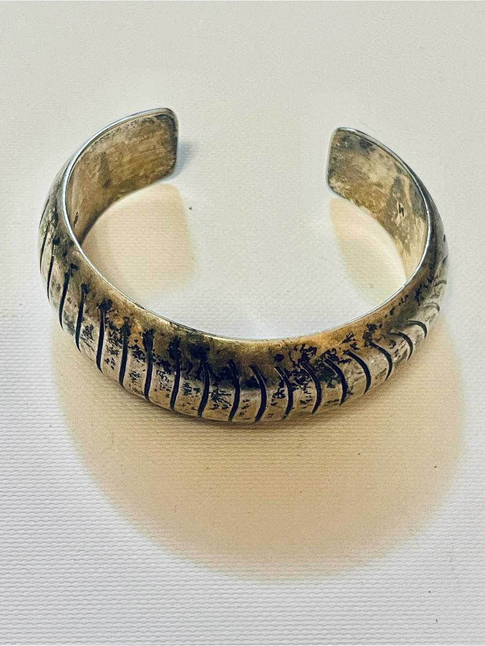 VTG OLD PAWN Orville Tsinnie Navajo
Sterling Silver Cuff Bracelet Sz 6.5 54 G